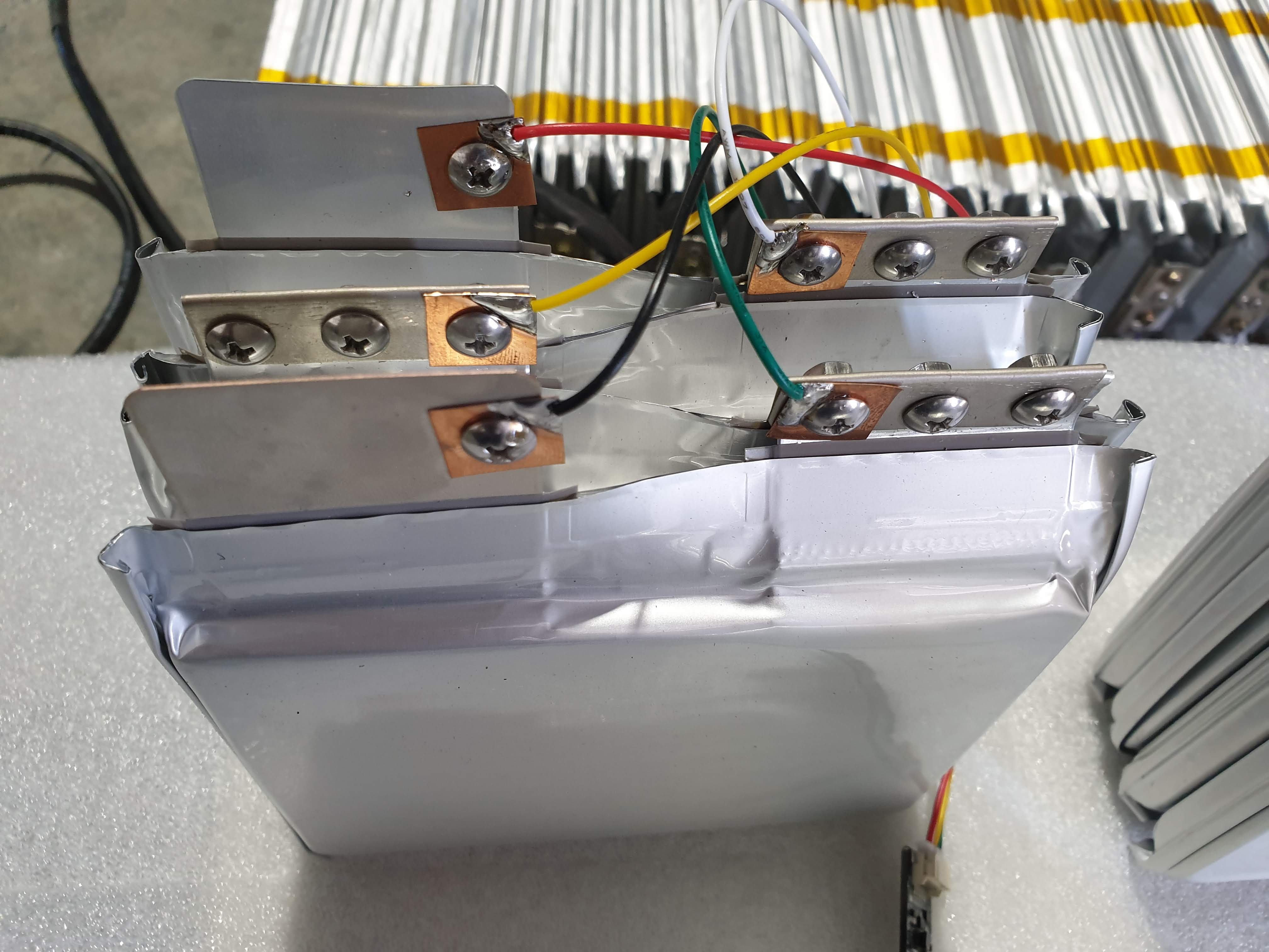 A123 Ultraphosephase 20Ah ตัวแรง เอาลงห้องเครื่องแทนแบตรถยนต์ได้เลย ประกอบ 12v 24v ได้หมด
