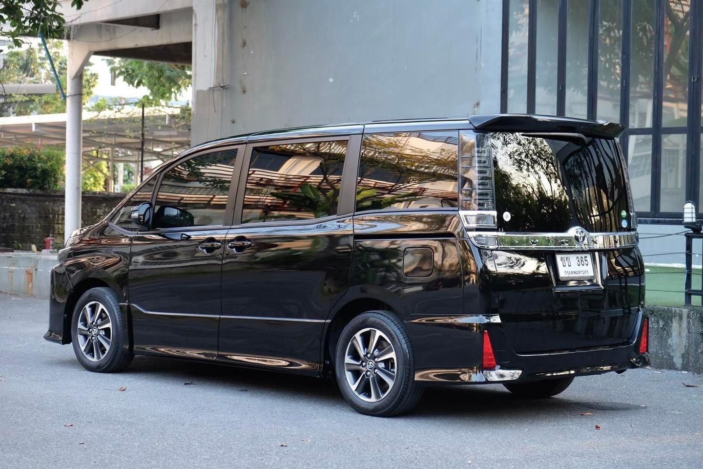 Toyota VOXY (ZS) ตัวไมเนอร์เชน ปี 2020