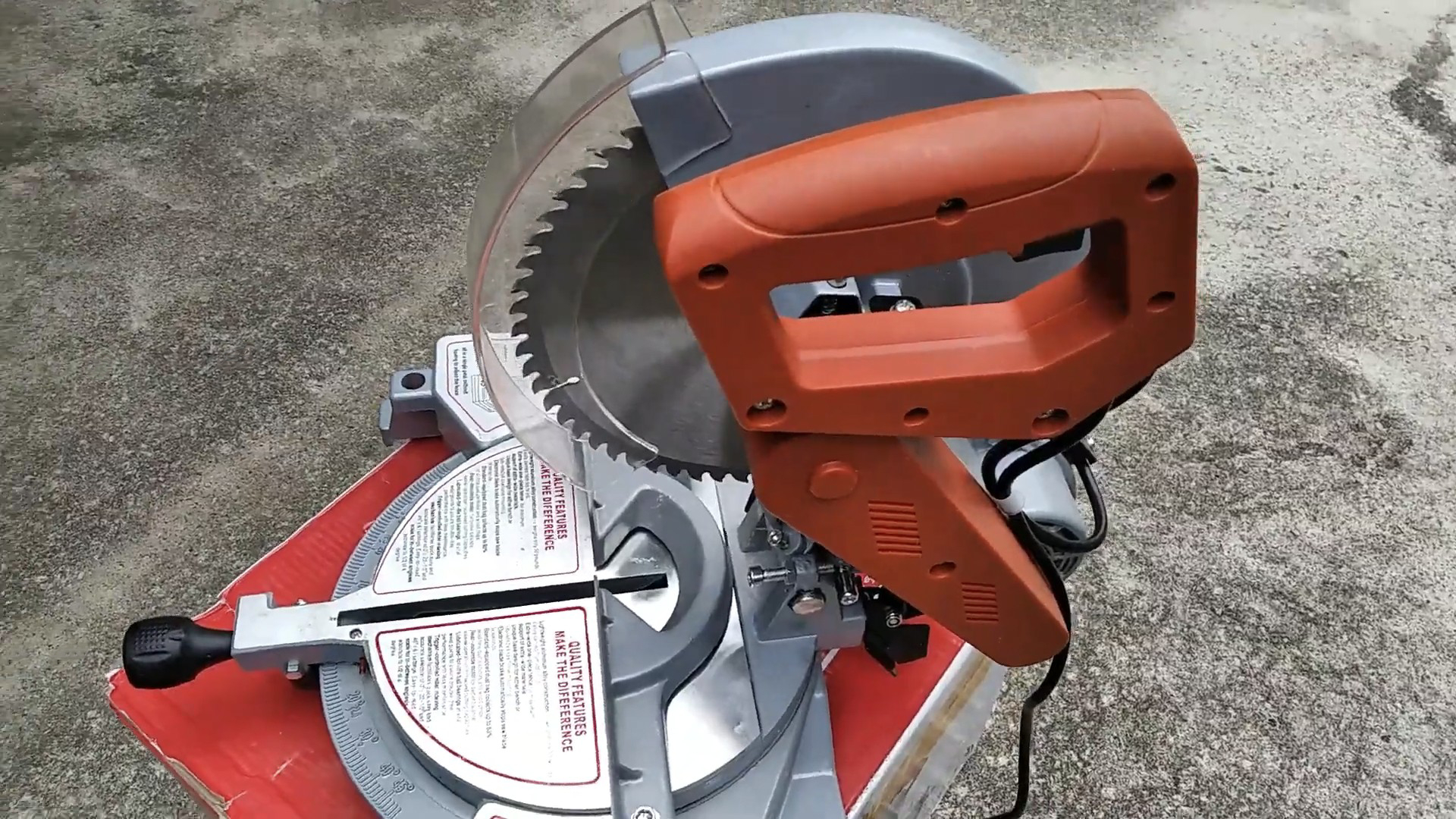 แท่นตัดองศา BERALA รุ่น BL-9255 ขนาด 10 นิ้ว