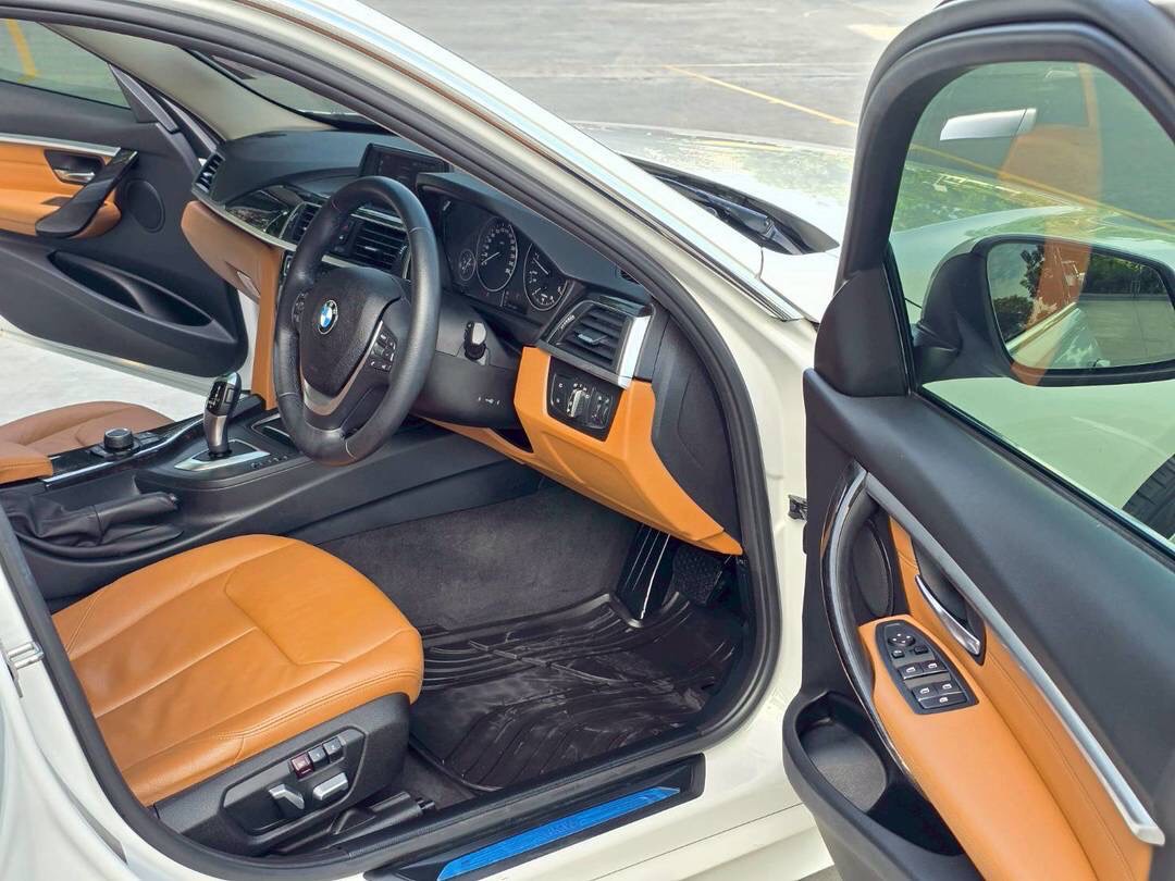 BMW 320d F30 LCI ปี 2018