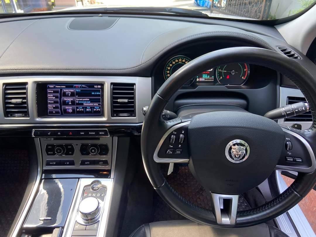 Jaguar xf 2.2 diesel turbo ปี 2014