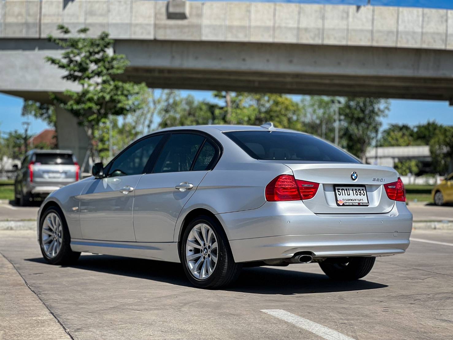 BMW SERIES 3 320i SE โฉม E90 ปี 2010