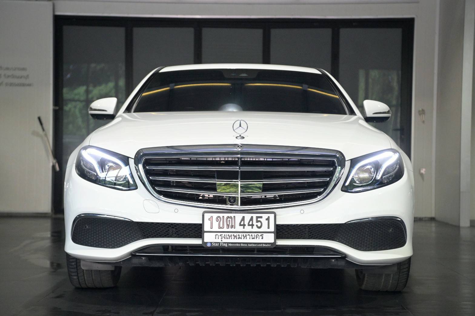 Mercedes-Benz E350e Exclusive ปี 2018