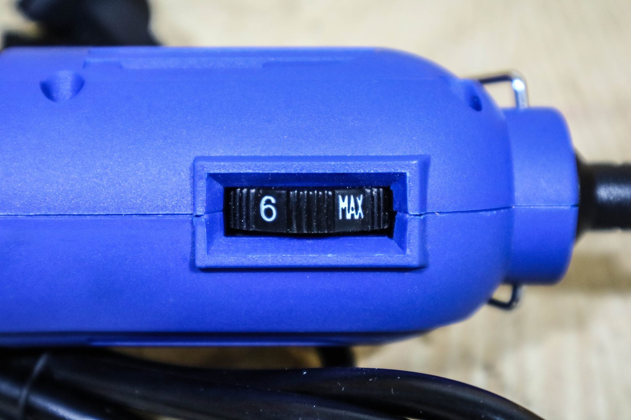 BERALA เครื่องเจียร์สายอ่อนปรับได้ 6 ระดับ