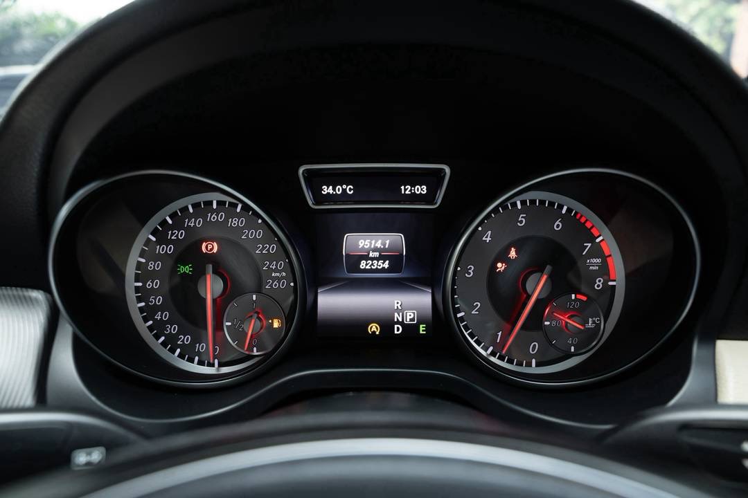 Mercedes-Benz CLA200 Urban ปี 2016