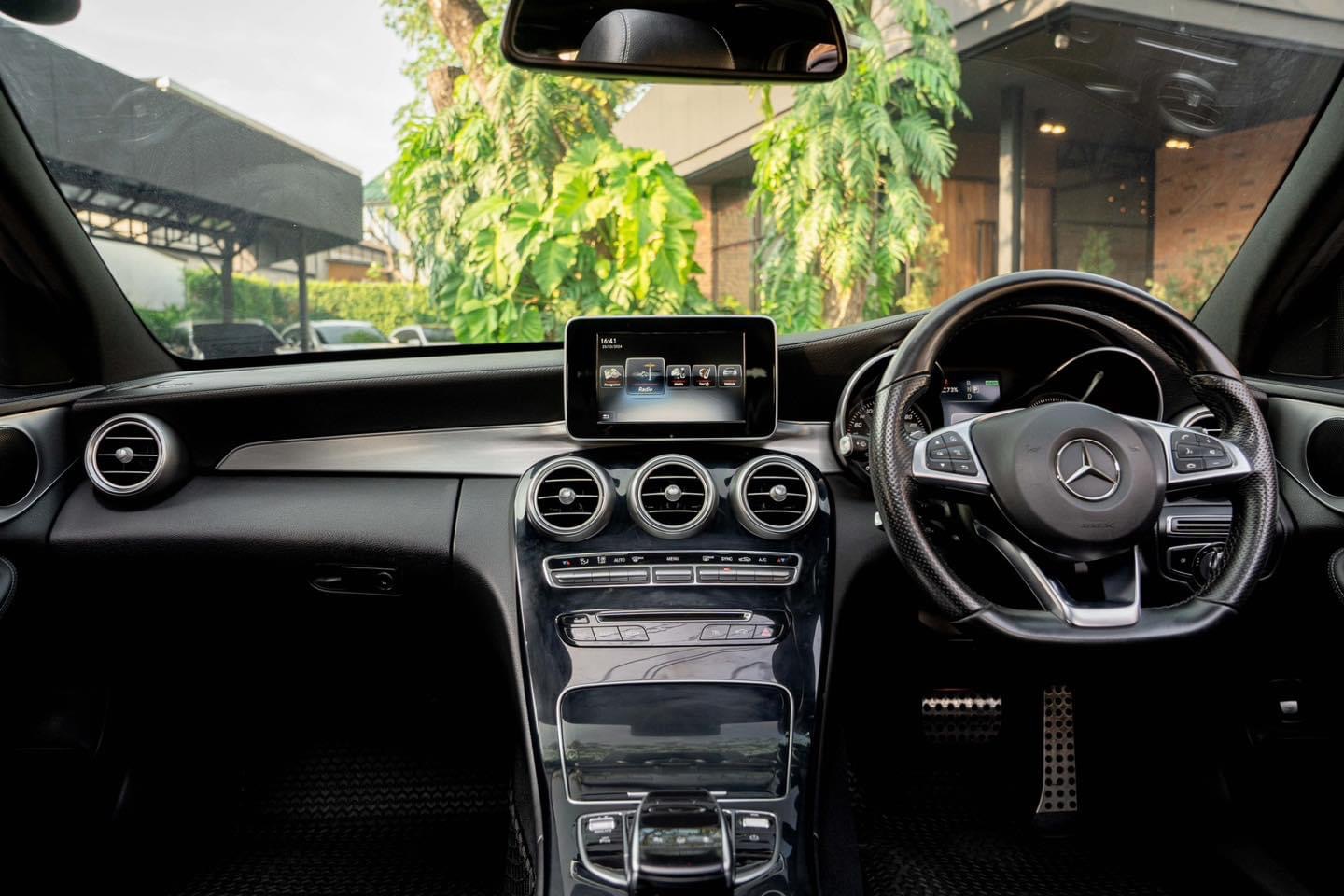 Mercedes-Benz C300 Estate AMG Bluetec Hybrid ปี 2016