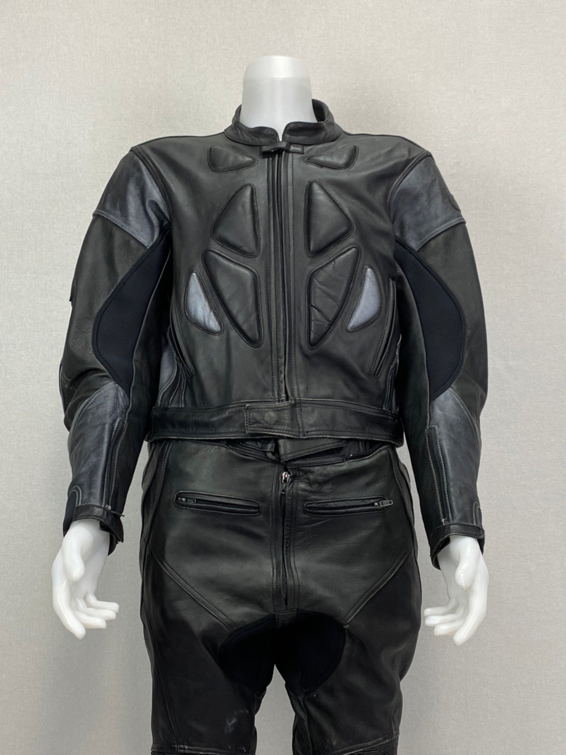 ประเภททรงชุด : Racing suit RCSS 020 (ชุดเลื้อ+กางเกง) : ยี้ห้อ....DYNAMIC