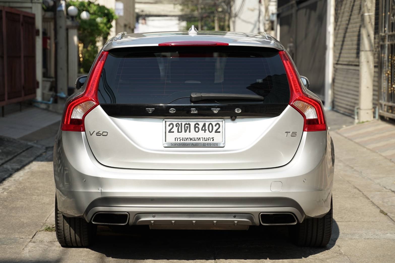 Volvo V60 T5 ปี 2017