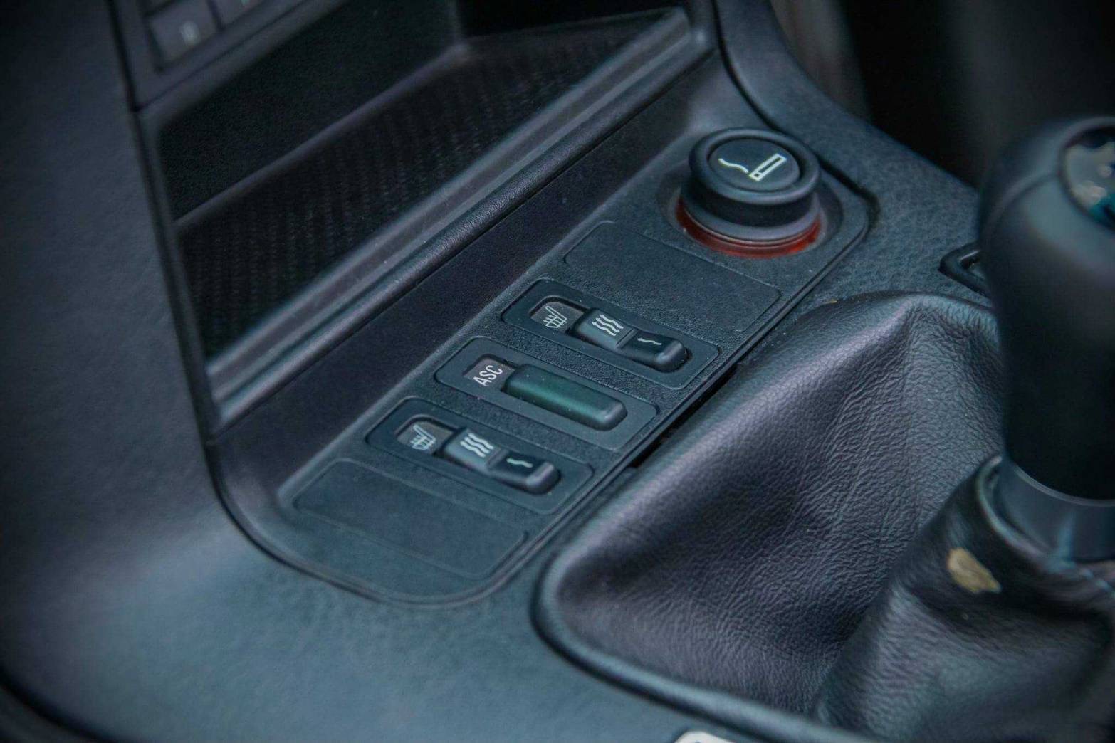 BMW M3 3.2 Coupe (E36) Estoril Blue 6MT ปี1996