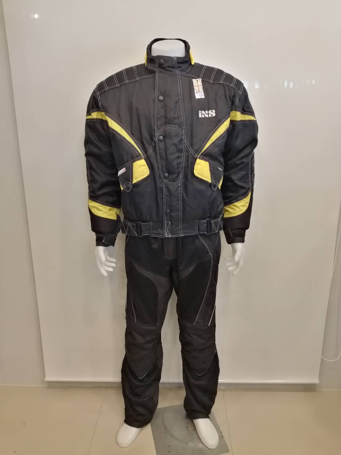 เสื้อขี่มอเตอร์ไซด์( มือสอง) RCS 183 ขนาด : อก 50" ยาว 25" **ยี่ห้อ IXS**