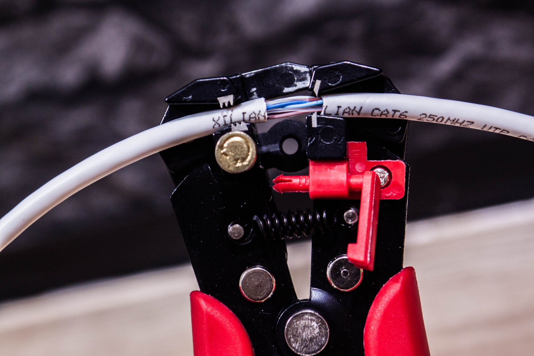 MARCH คีมปอกสายไฟออโต้ 3 in 1