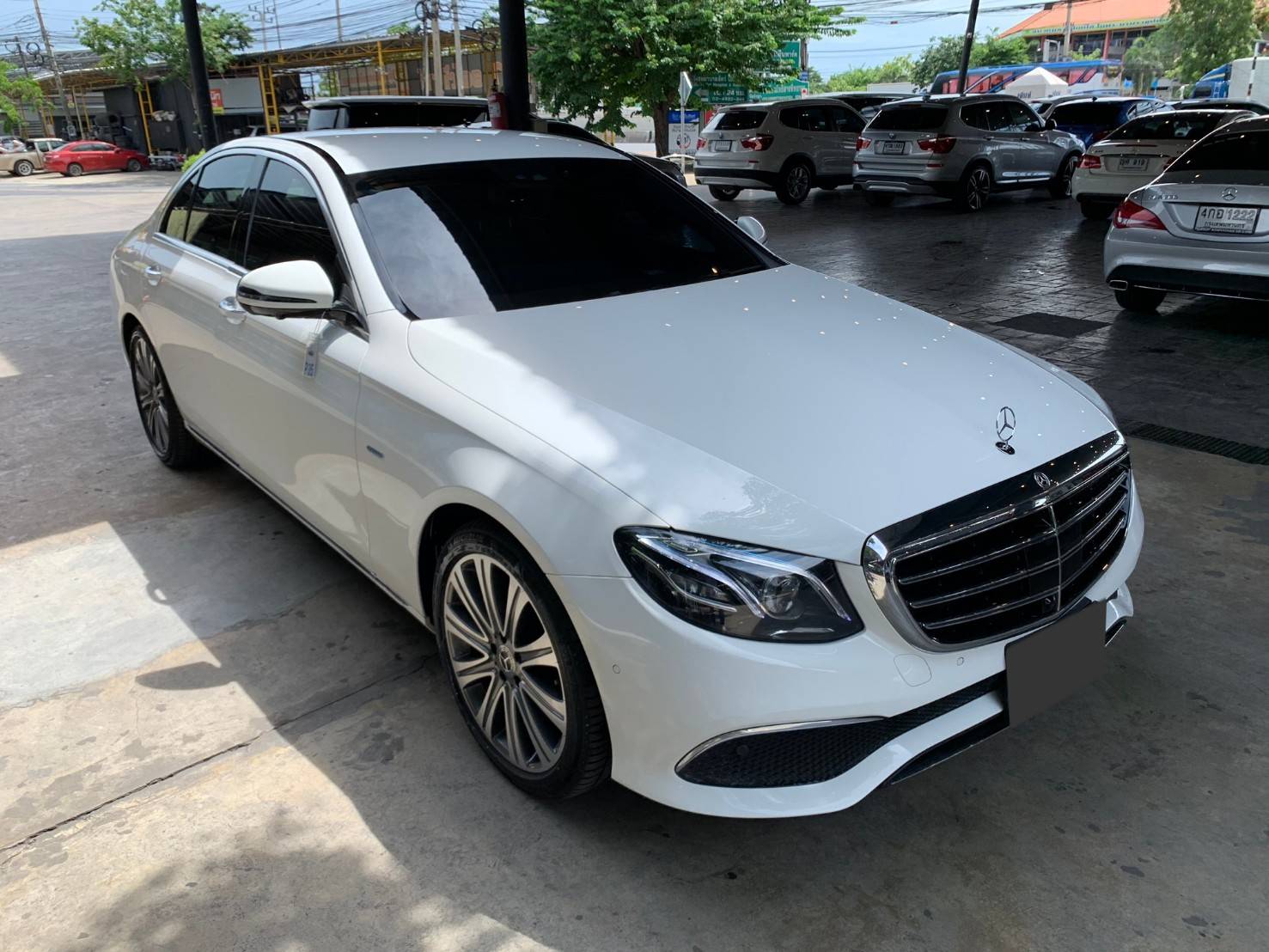 Mercedes Benz E350e Exclusive ปี 2017