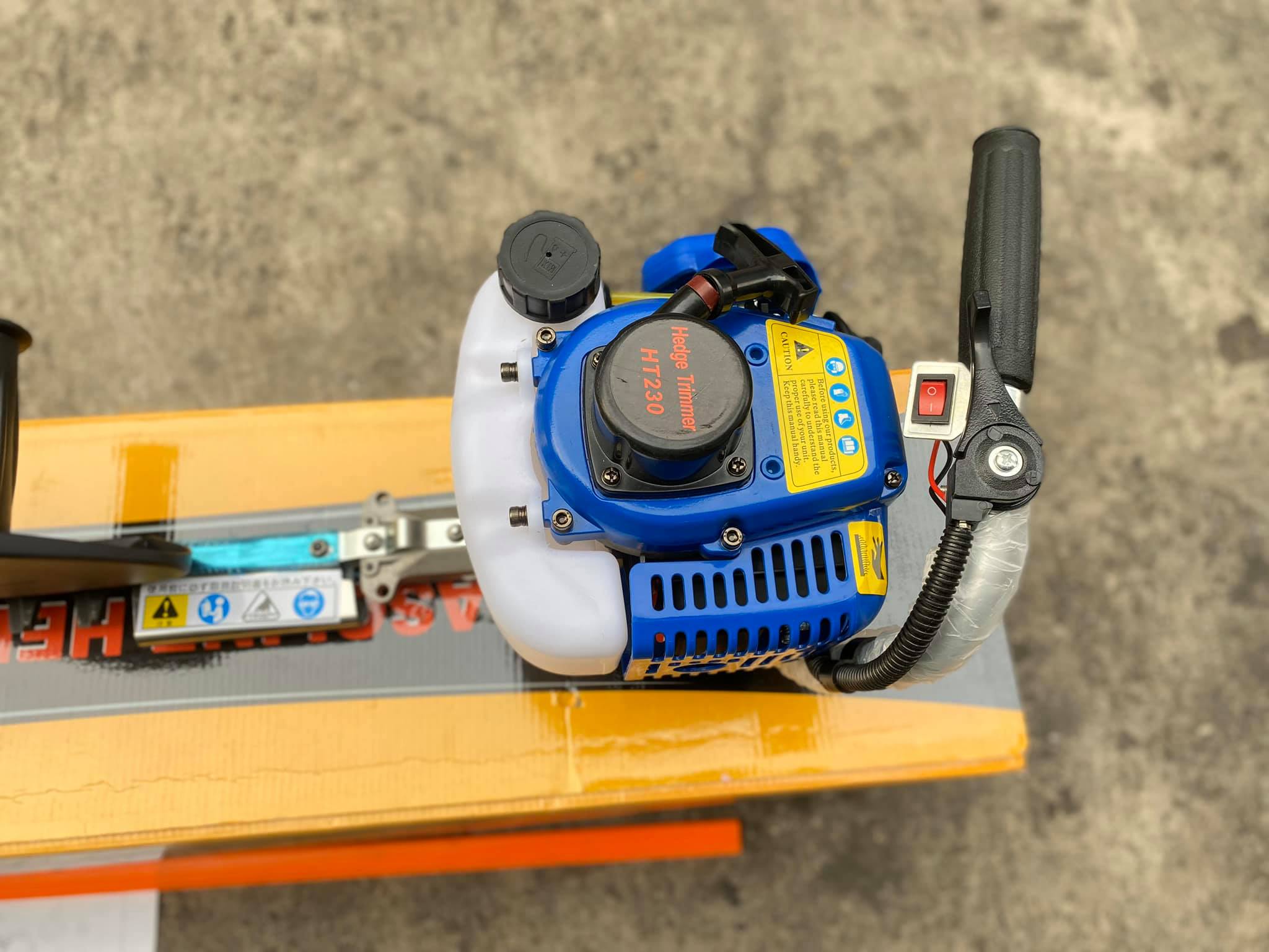 เครื่องเลื่อยตัดแต่งกิ่งพุ่มไม้ ยี่ห้อ EK