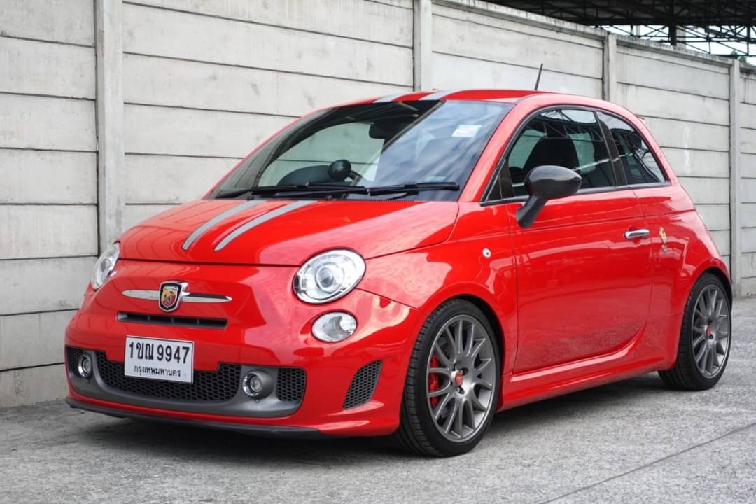 Fiat Abarth 695 Tributo Ferrari ปี 2011