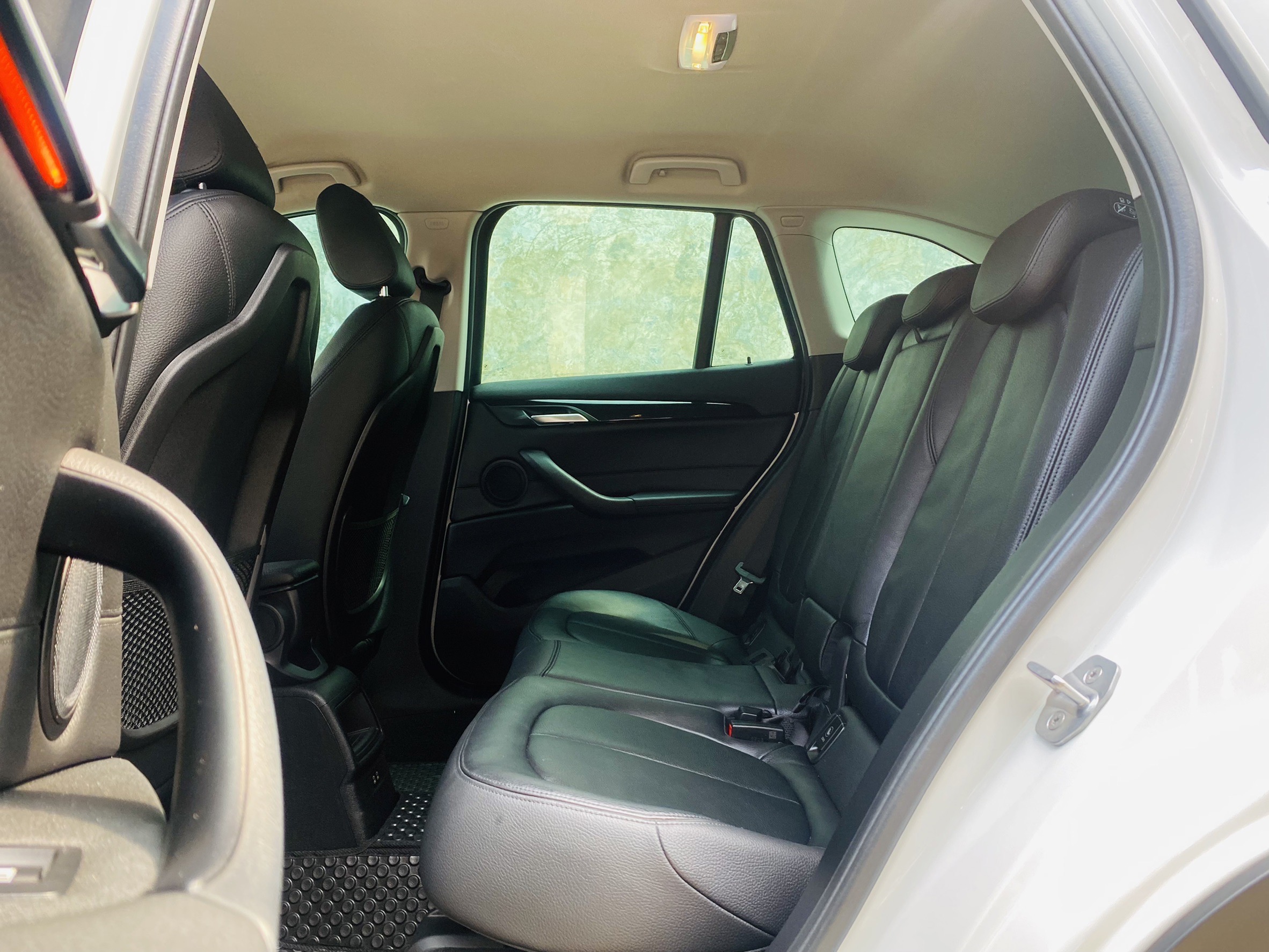 BMW X1 SDRIVE18i ICONIC โฉม F48 ปี 2019