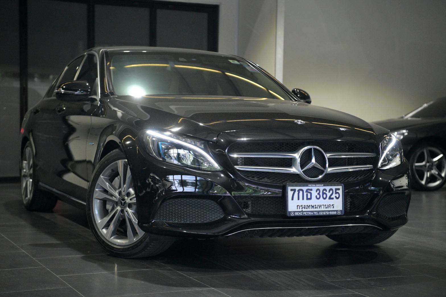 Mercedes-Benz C350e Avantgrade ปี 2018