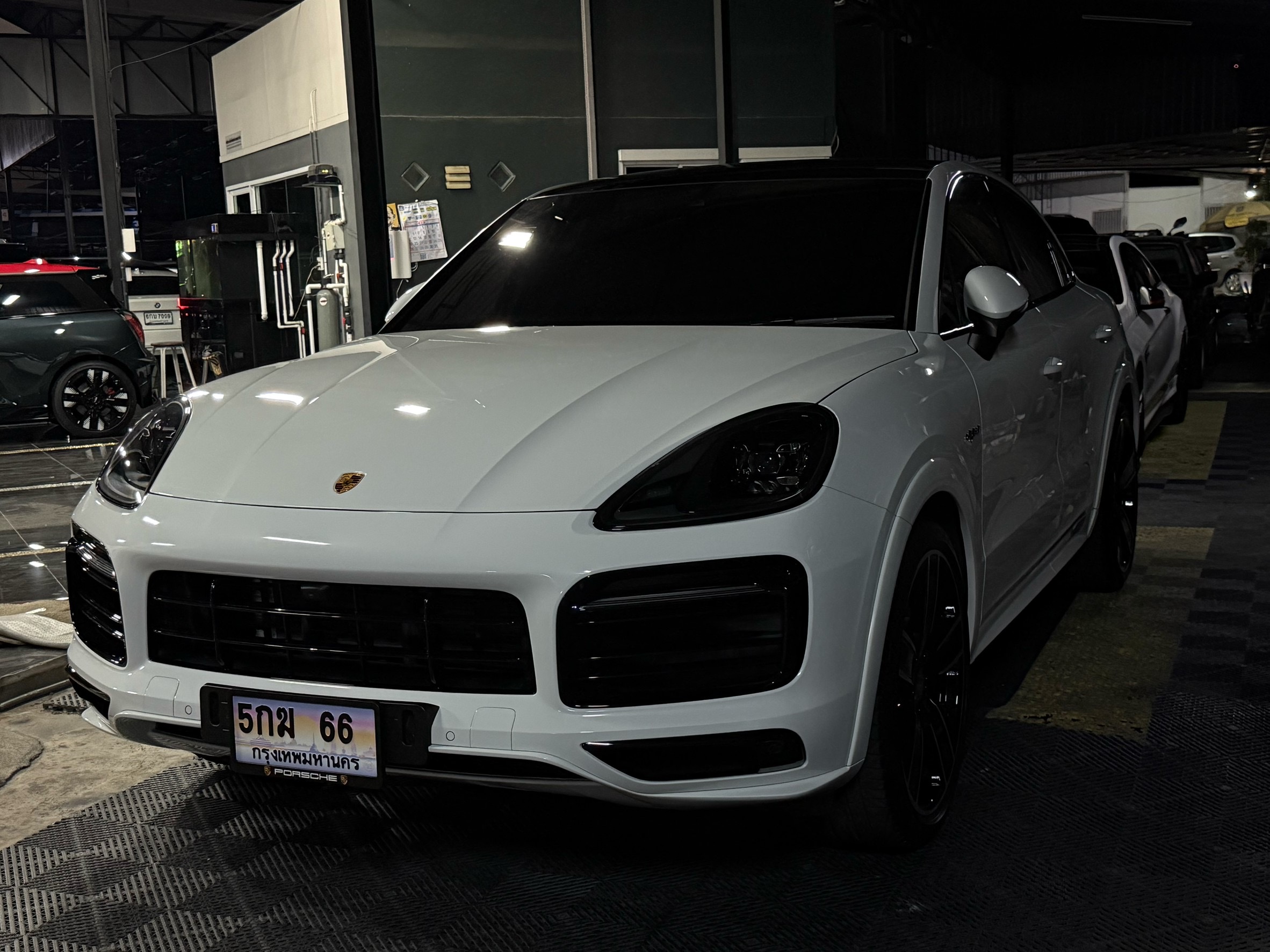 Porsche Cayenne e-hybrid coupe Platinum Edition ปี 2024