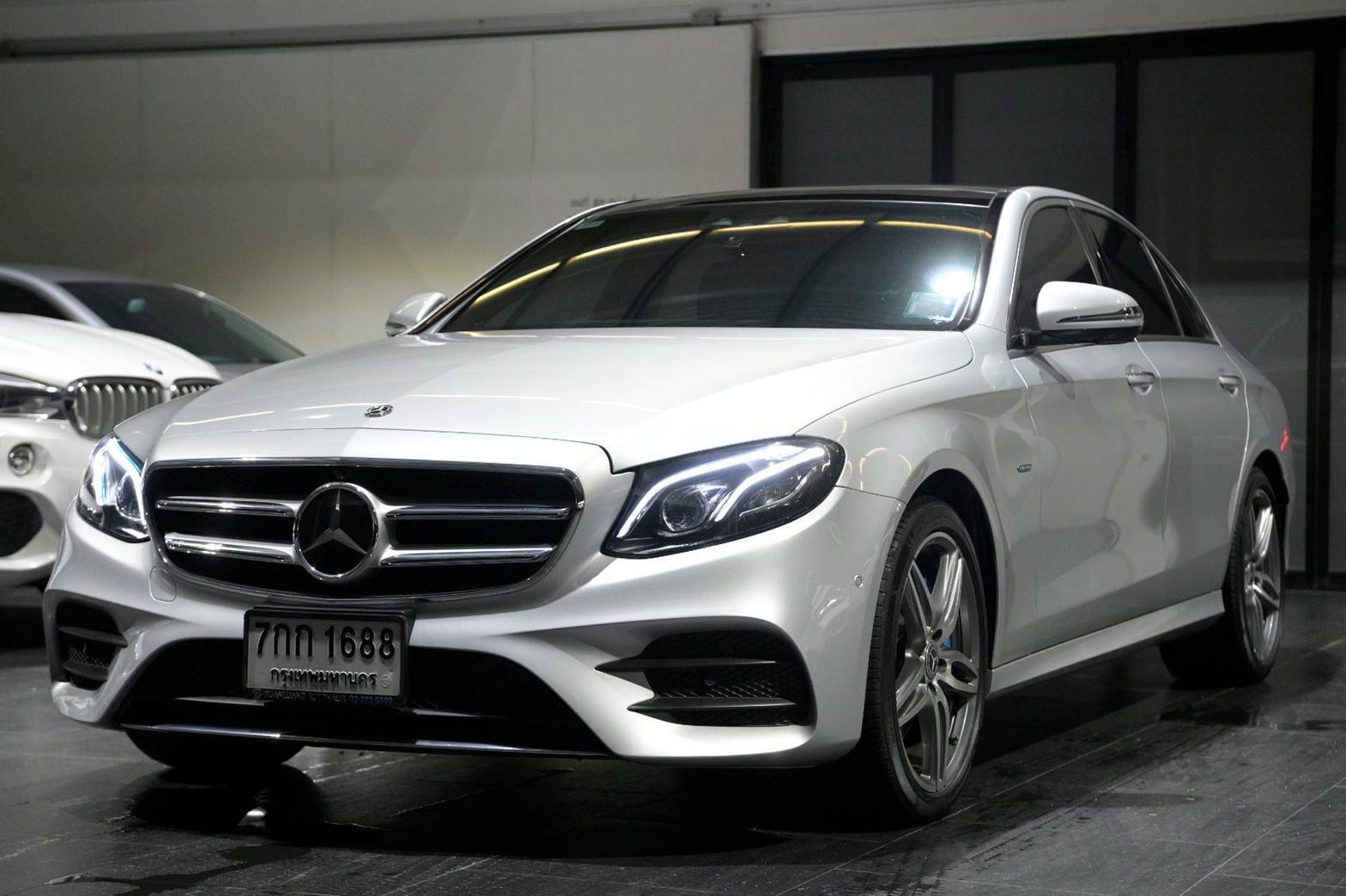 Mercedes-Benz E350e AMG ปี 2018