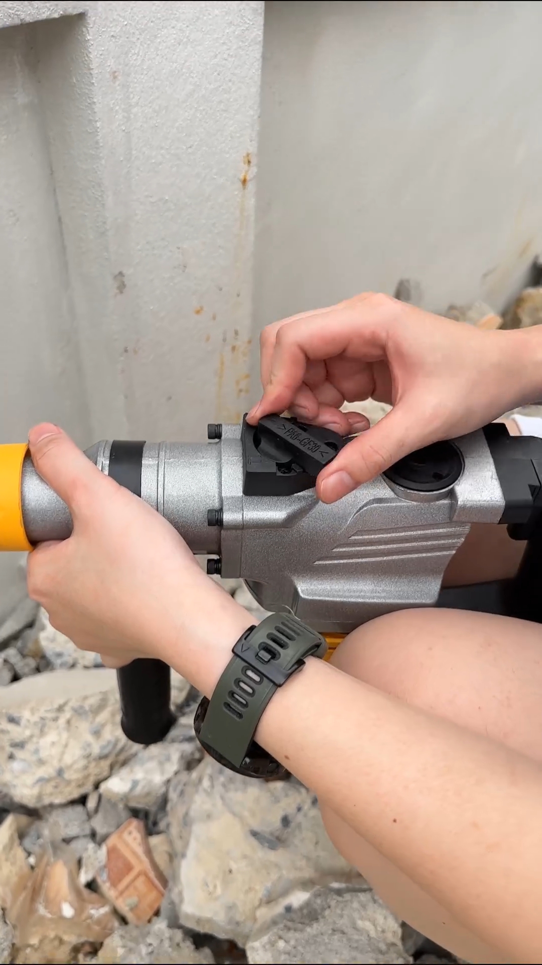 สว่านสกัด 2 ระบบ ยี่ห้อ AKITA รุ่น AKT-2926-Y