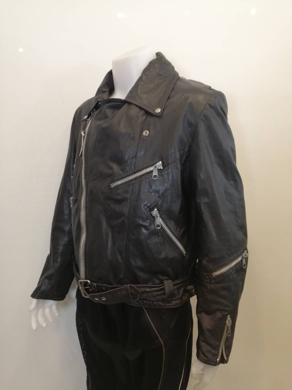 เสื้อขี่มอเตอร์ไซด์( มือสอง) RCS 301 อก 48" ยาว 24" **ยี่ห้อ - **(ไม่มีการ์ด)