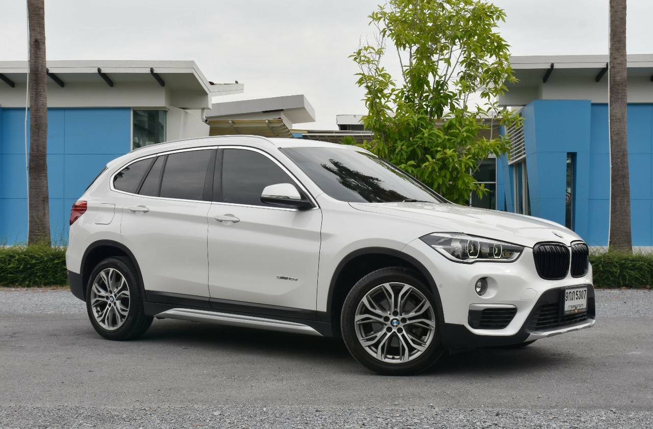 Bmw X1 sDrive18d ปี 2017
