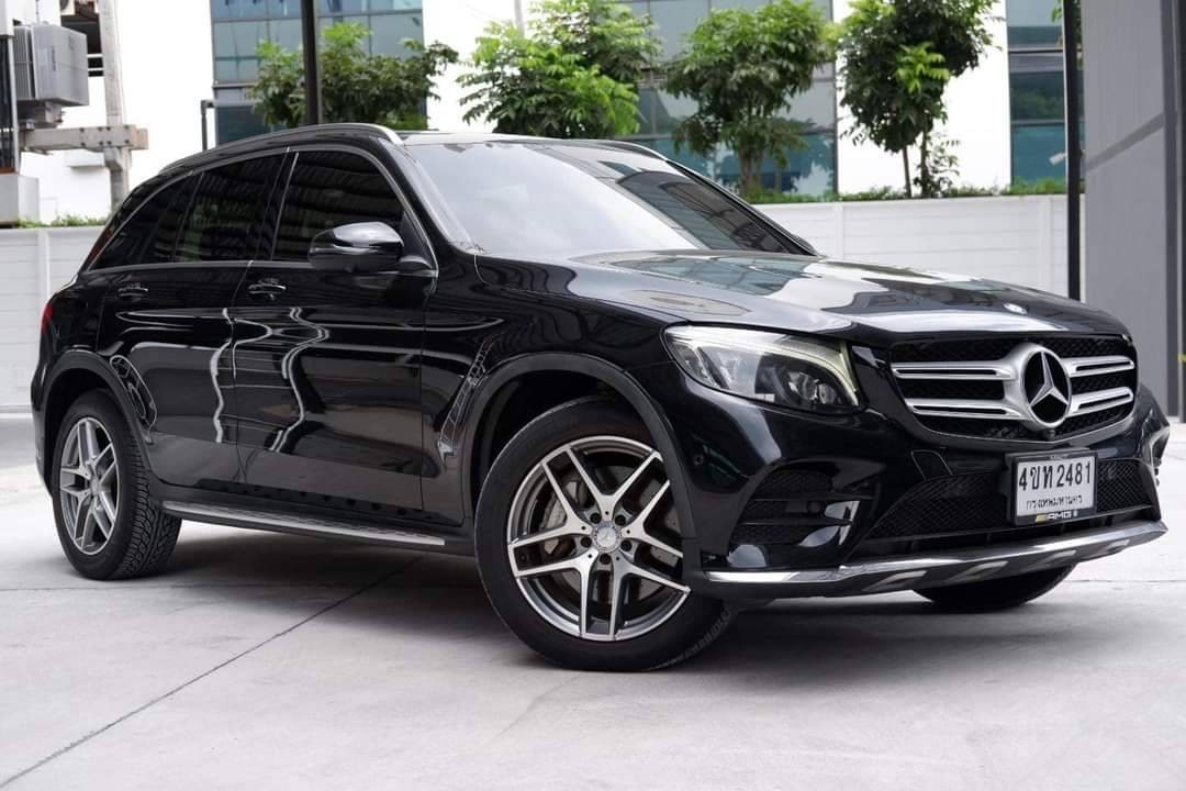 BENZ GLC250d AMG ปี 2016 จด 2017