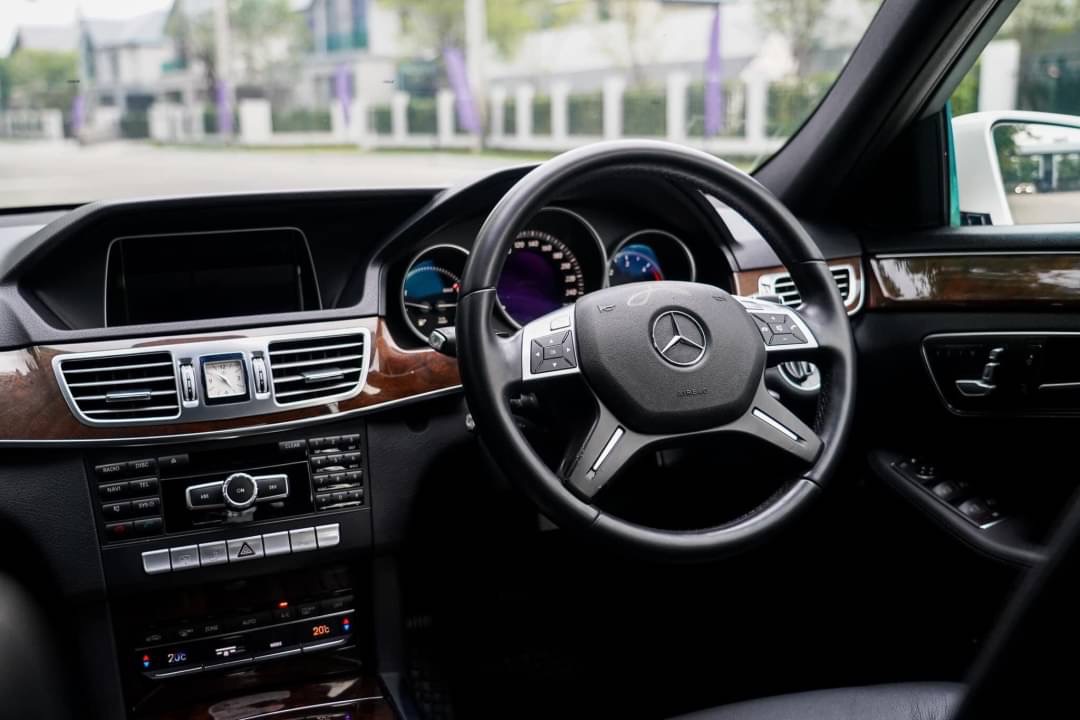 Mercedes-Benz E200 W212 ปี 2014