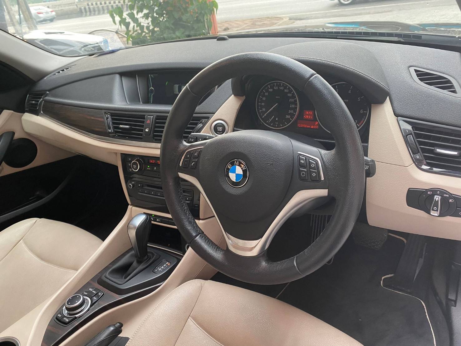 BMW X1 SDRIVE 18I XLINE ปี 2014 จด 16