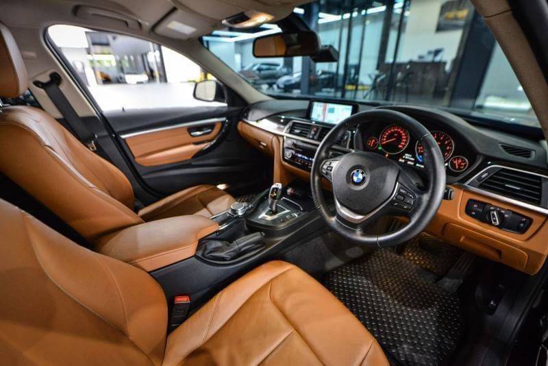 BMW F30 รุ่น 320i M Performance (Lci)ปี 2016