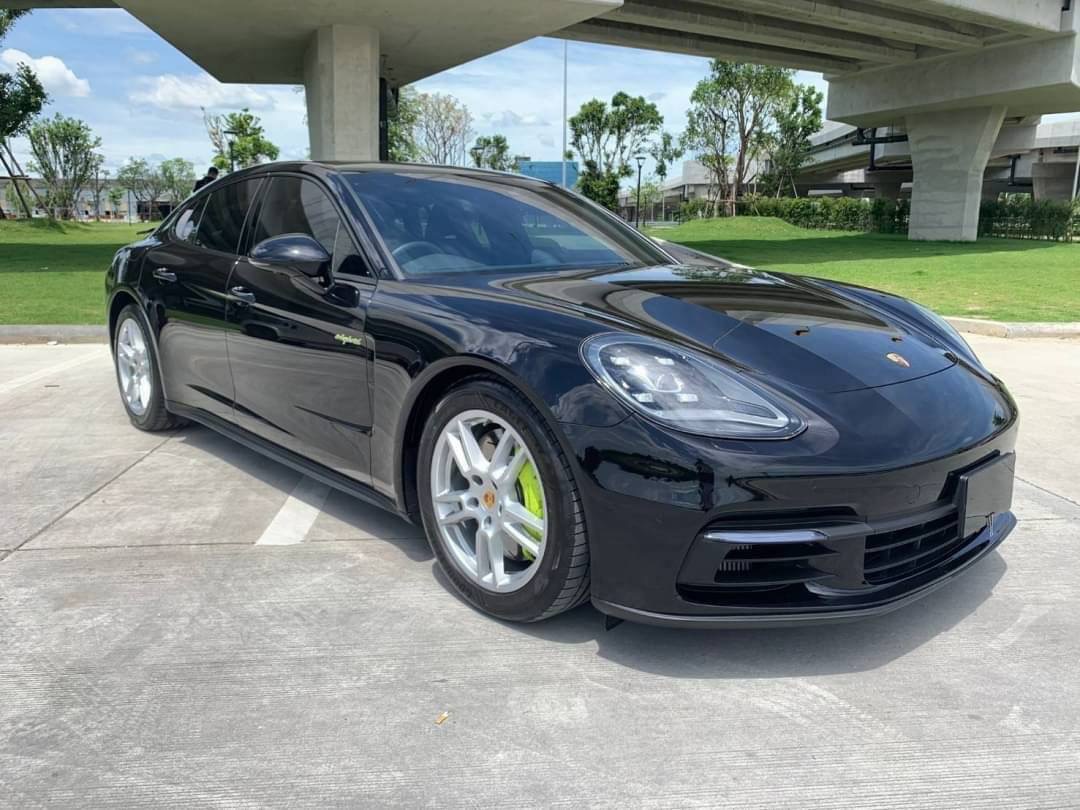 Porsche Panamera 4 E Hybrid ปี 2018