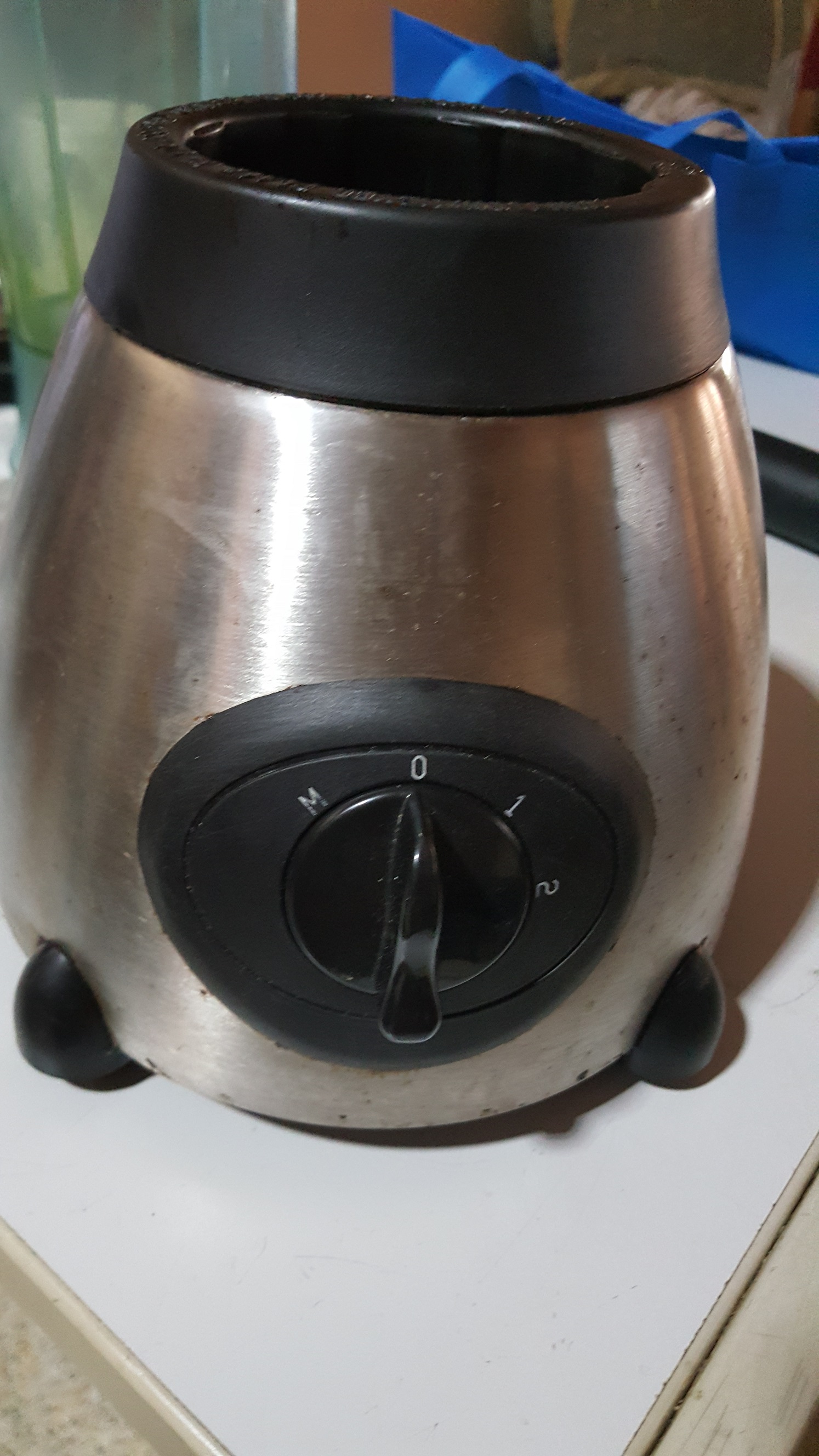 ซ่อมเครื่องปั่น ยี่ห้อ BLENDER รุ่น LB-2068 อาการน้ำรั่ว