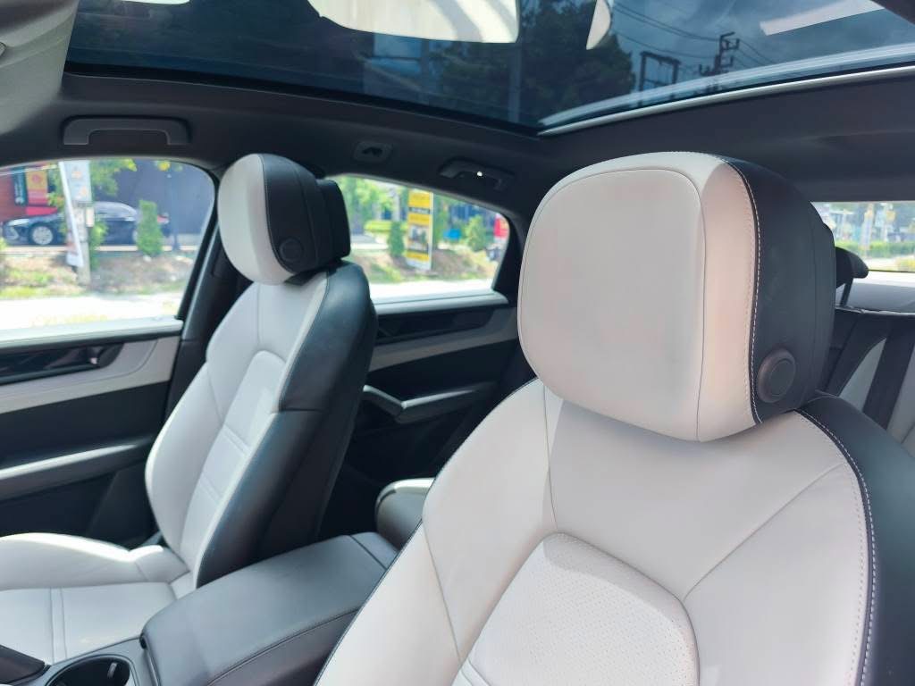 PORSCHE CAYENNE 3.0 HYBRID COUPE MOONLIGHT BLUE ปี 2025