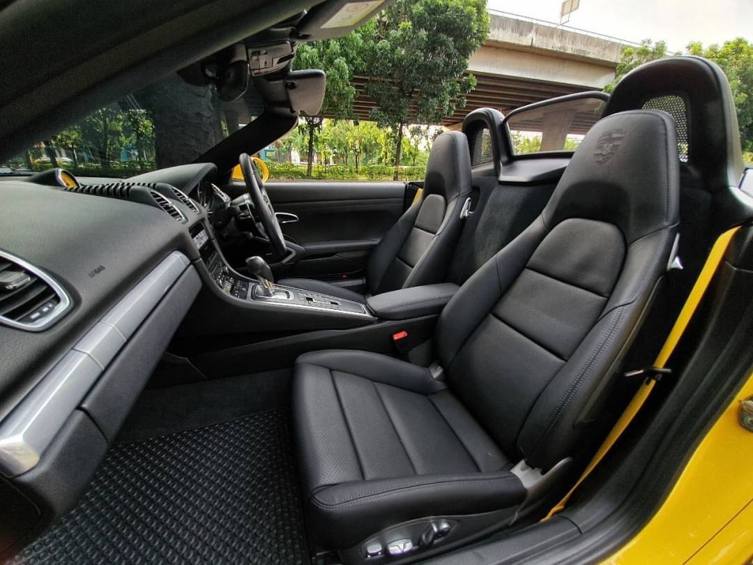 Porsche Boxster 718 ปี 2018