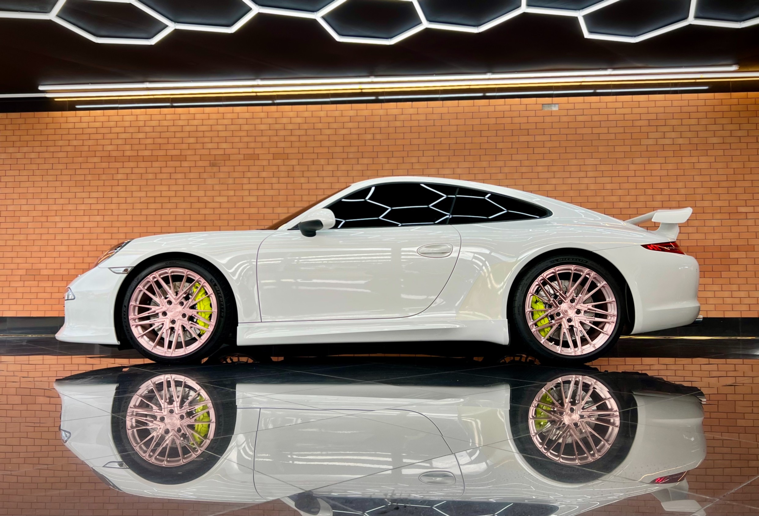 Porsche Carrera 911 ปี 2013