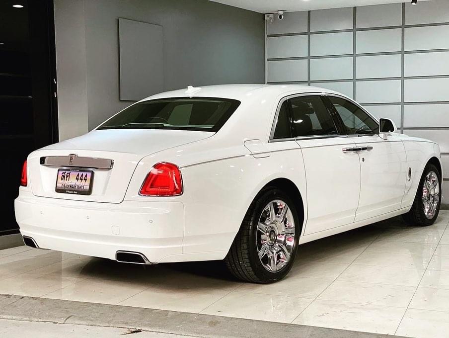 Rolls-Royce Ghost 6.6 V12 ปี 2014