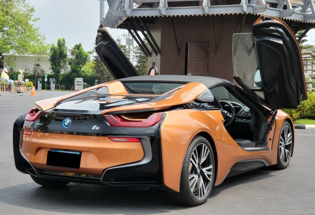 BMW i8 Roadster ปี 2018