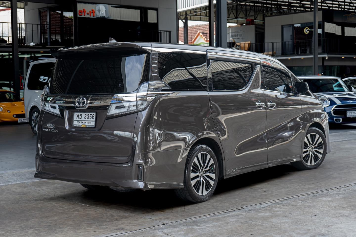 Toyota Velfire 2.5 ZG ปี 2020