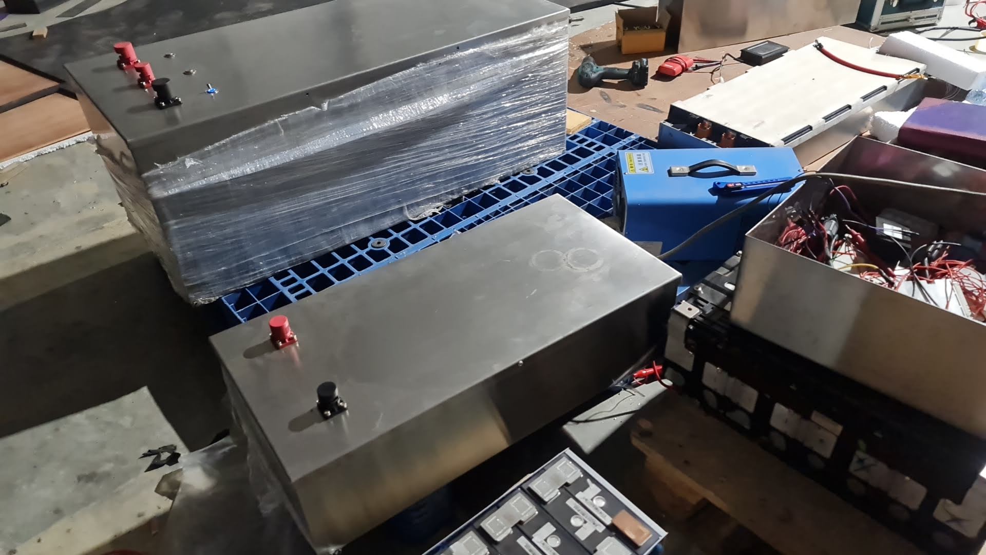 แบตเตอรี่สำหรับโฟลคลิฟท์ไฟฟ้า 48v 200Ah 400Ah 600Ah ประกอบตามสั่ง ตามขนาดรถเดิม ใช้กับที่ชาร์ทเดิมได้เลย ev forklift handlift
