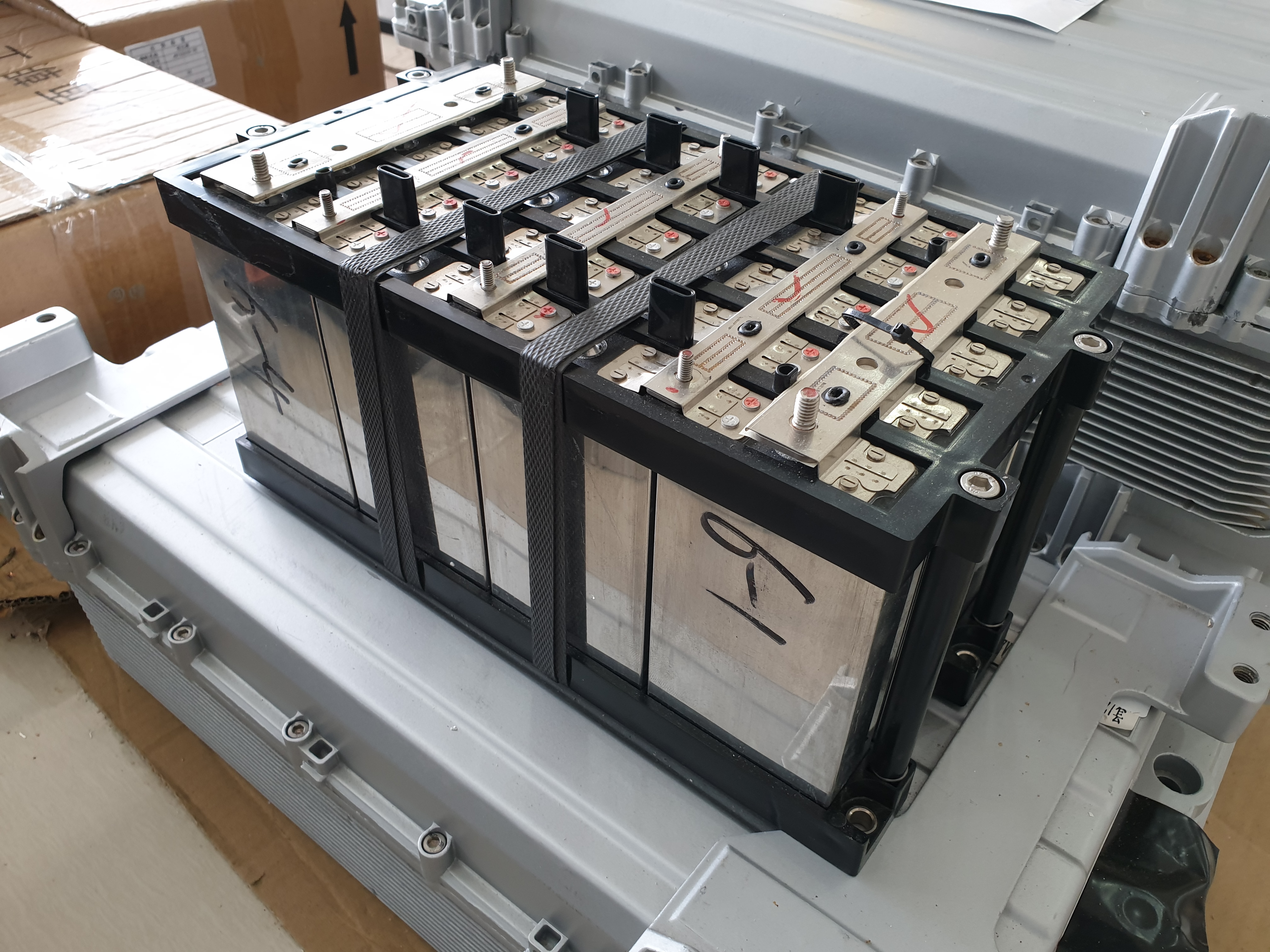 แบตเตอรี่ลิเทียมฟอสเฟส lifepo4 12v 100ah module