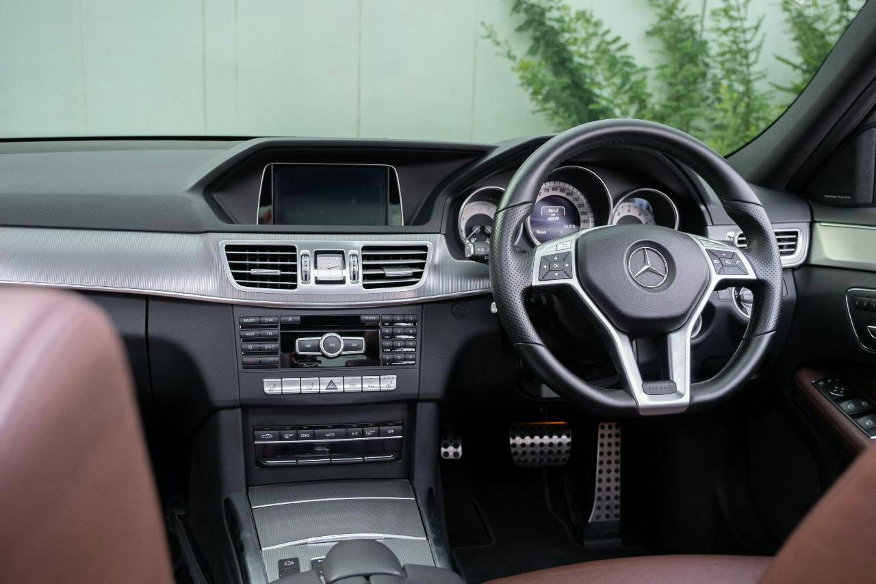 Mercedes-Benz E200 AMG Sport Package ปี 2014