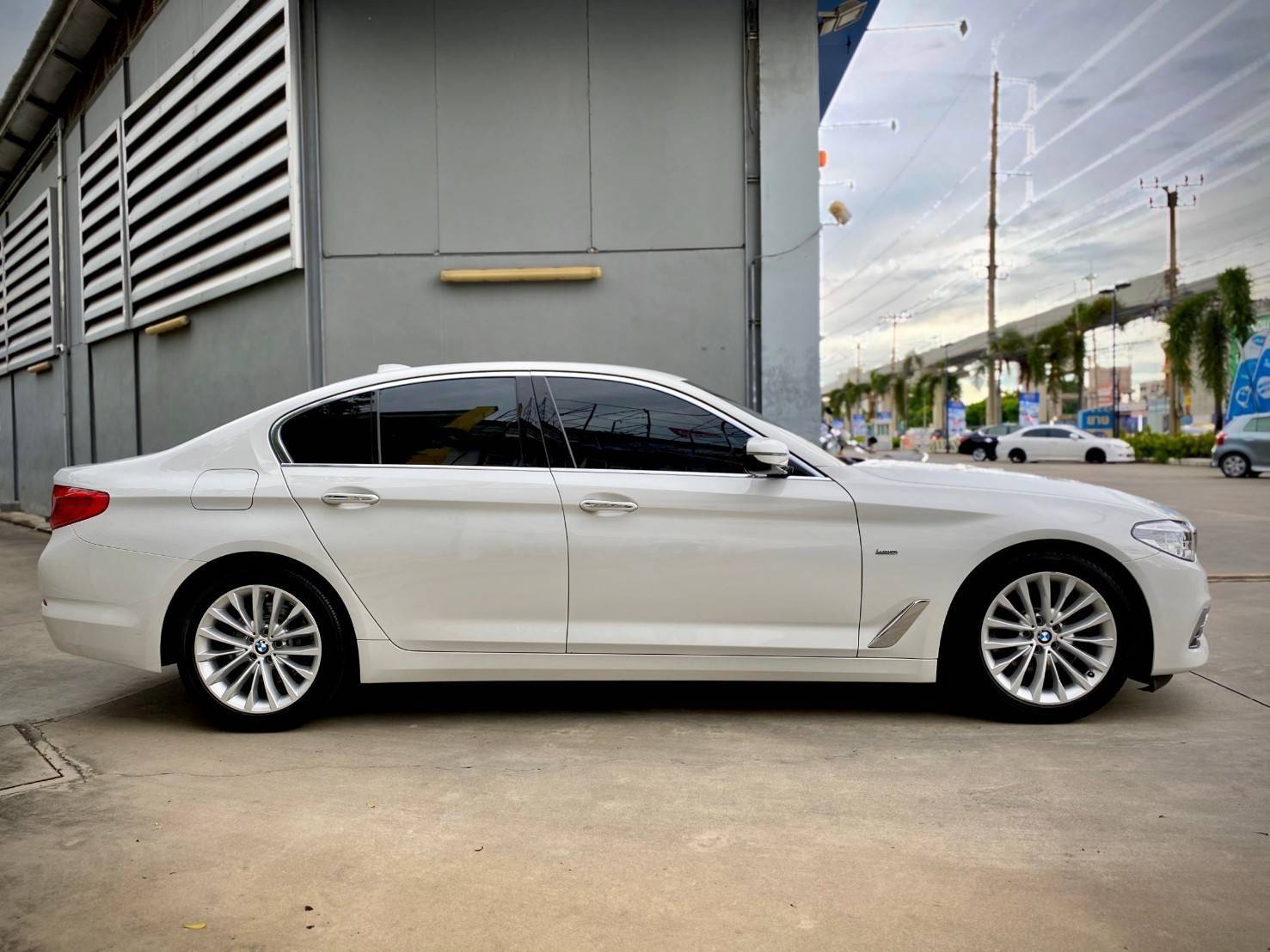 BMW 520d G30 ปี 2017