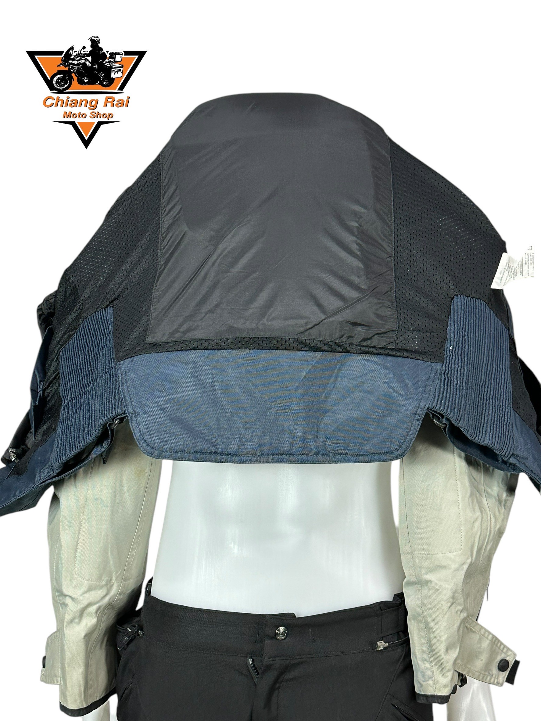 เสื้อขี่มอเตอร์ไซด์( มือสอง) CRSB 007 : อก 44" ยาว 23" (M) **BERING**