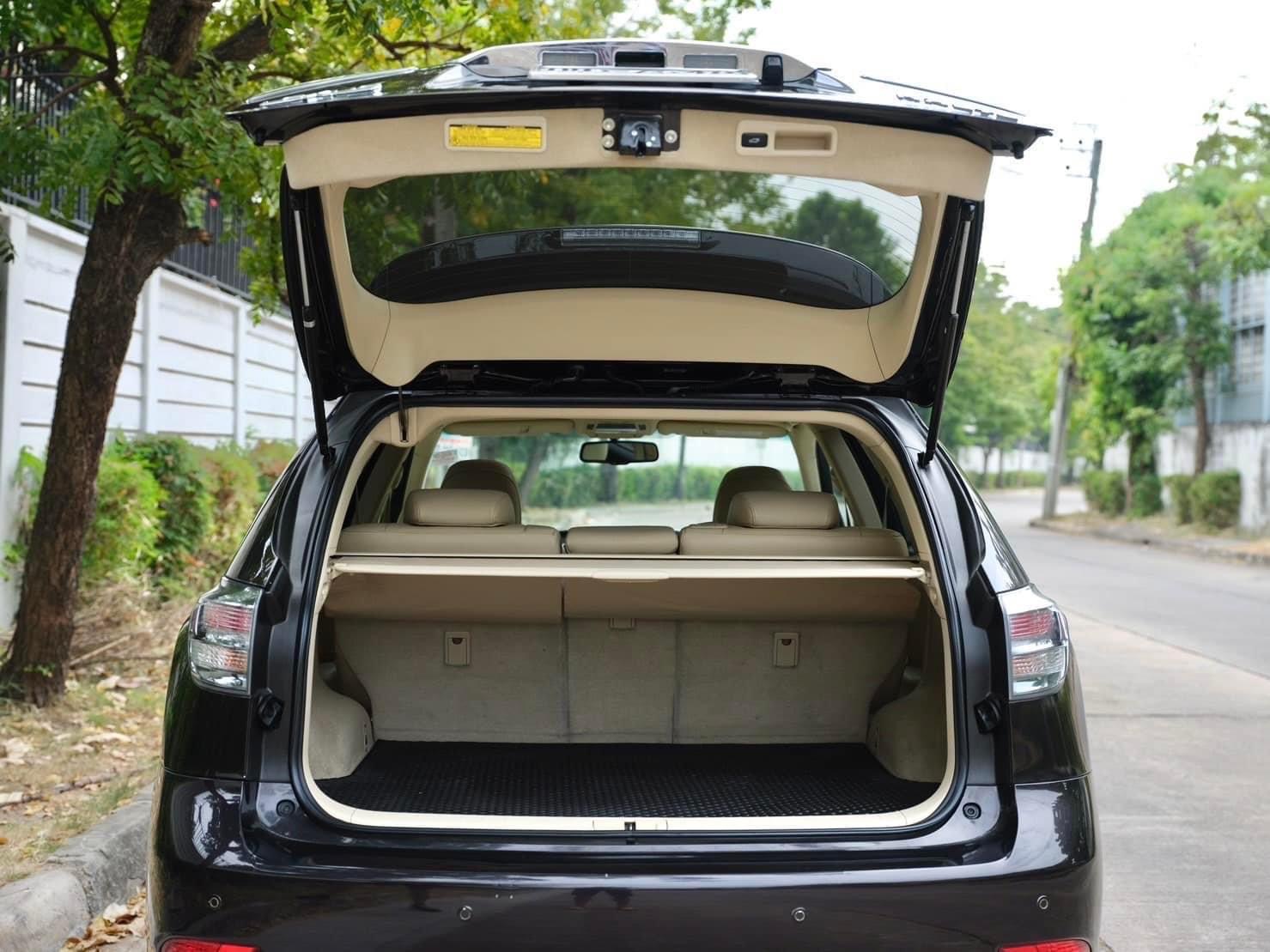 Lexus RX270 Premium Package (Sunroof) ปี 2011