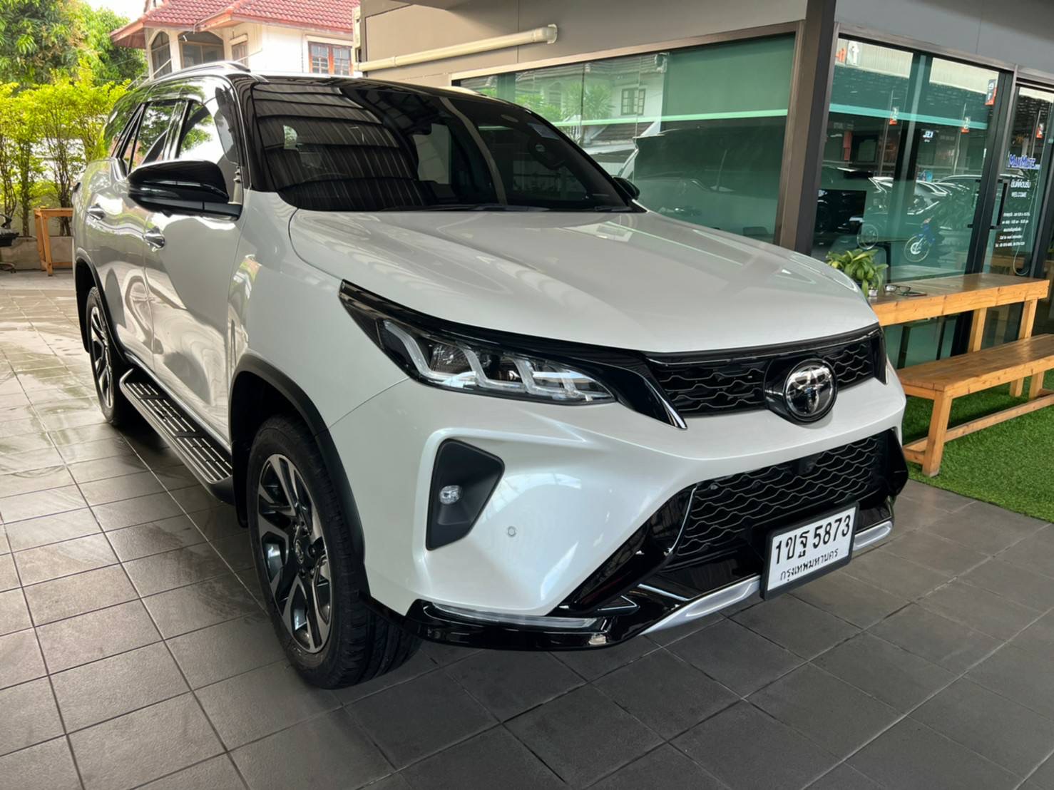 TOYOTA FORTUNER 2.8 LEGENDER 4WD รถปี2020