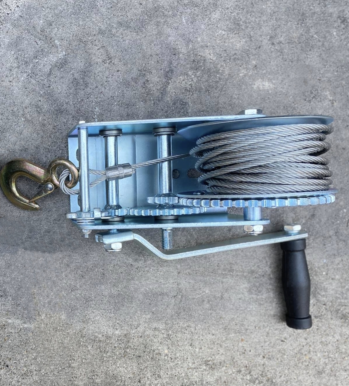 รอกสลิงมือหมุน สีเงิน(ขนาด 900กิโลกรัม)