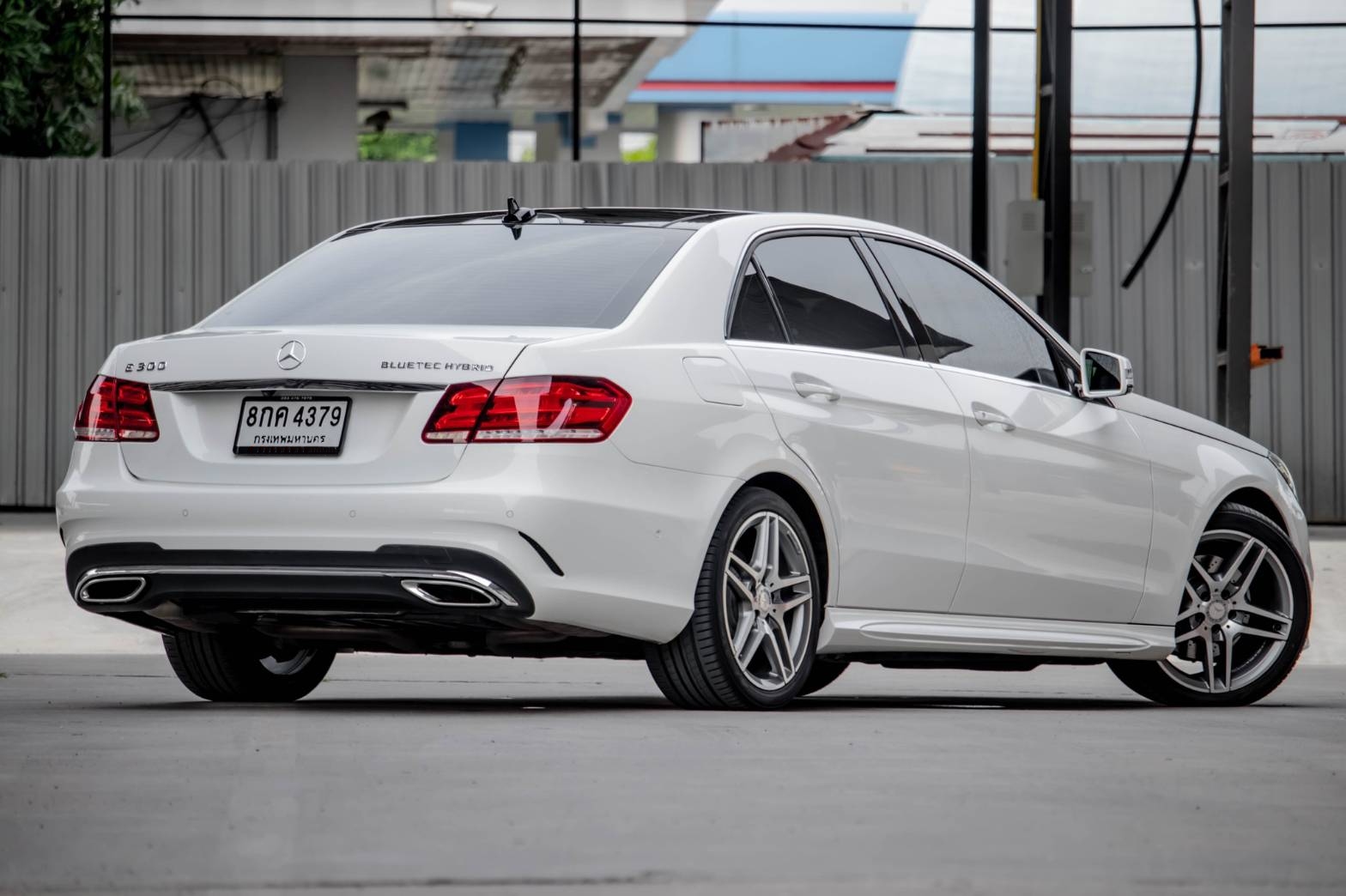 Mercedes-Benz E300 Amg Bluetech Hybrid ปี 2015