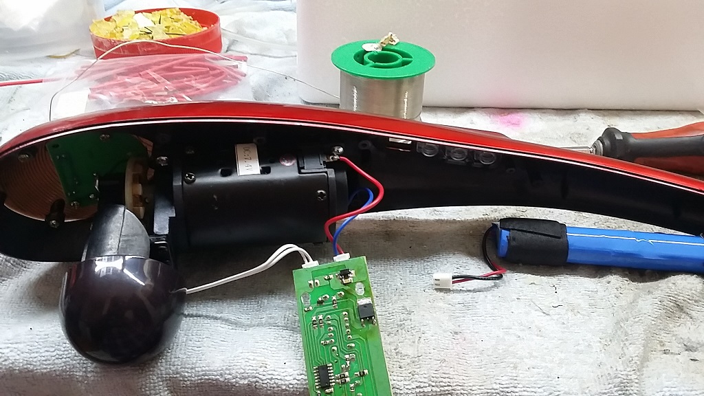 ซ่อมเครื่องนวดตัวไฟฟ้า ยี่ห้อ Massage Hammer รุ่น 528 อาการเปิดไม่ติด