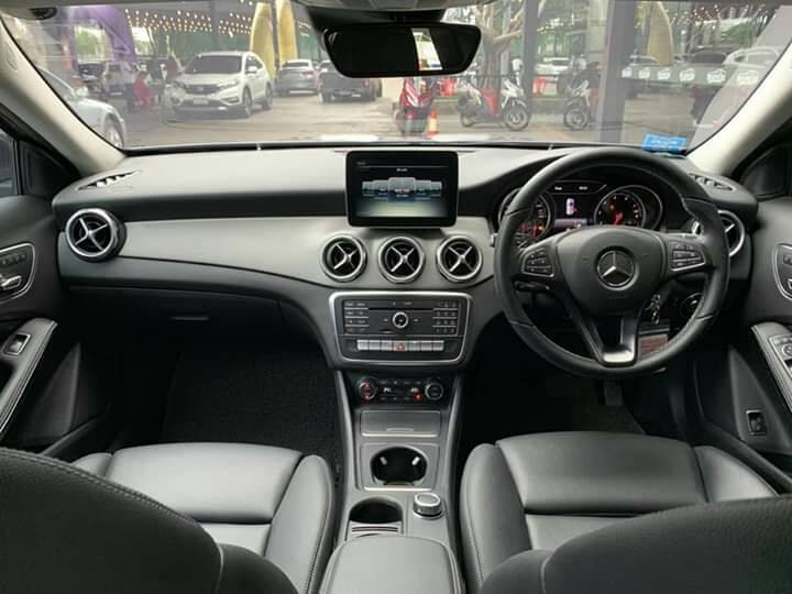 Mercedes-Benz GLA200 Urban ปี 2017