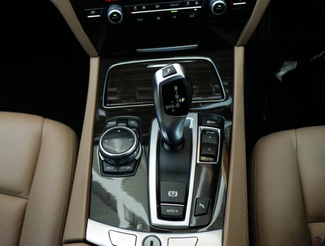 BMW 730Ld Lci ปี2015 สีดำ