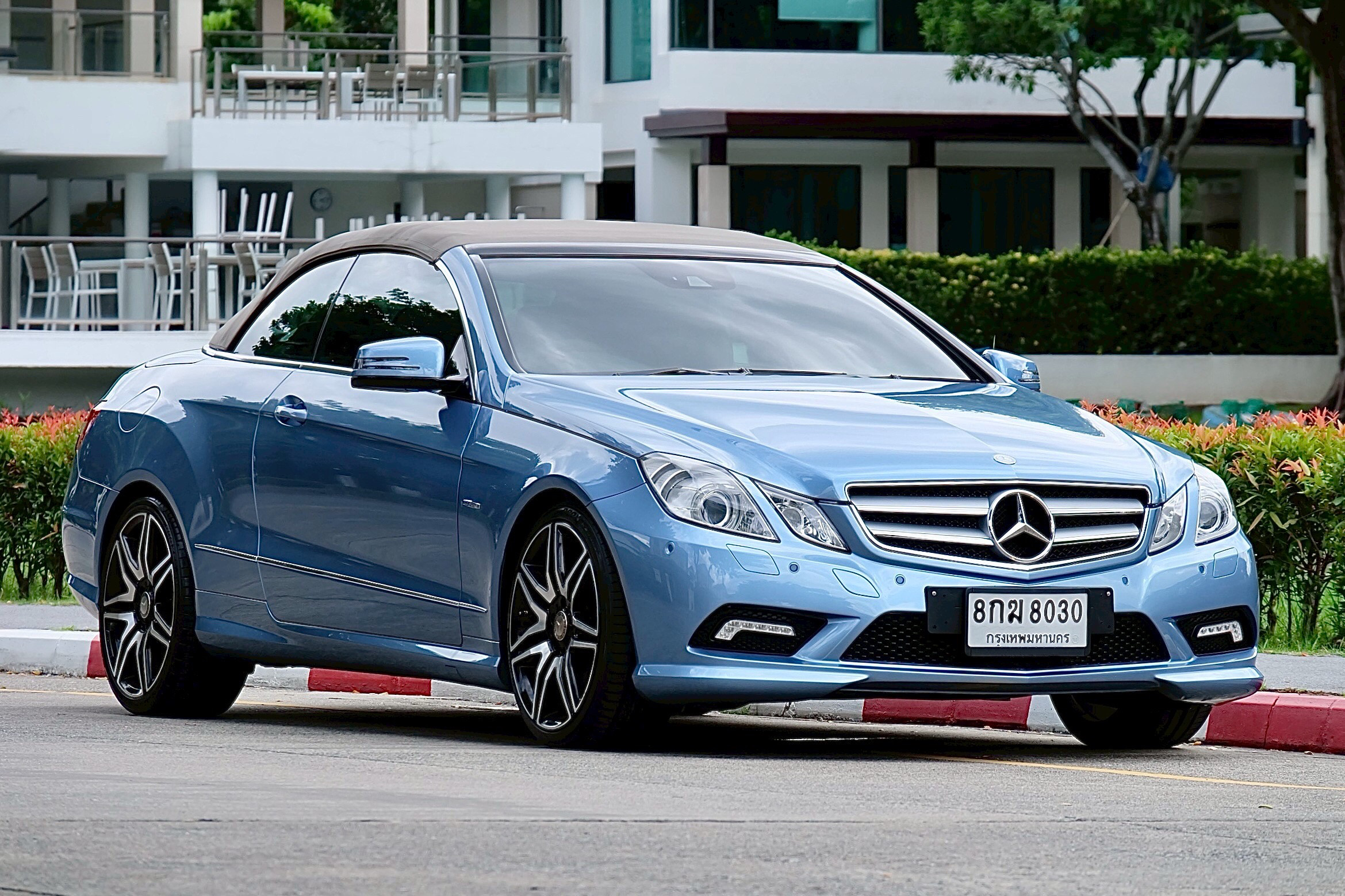 Mercedes Benz E250 CGI Carbiolet ปี 2011